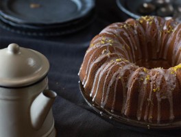 Bizcocho con glaseado de limón